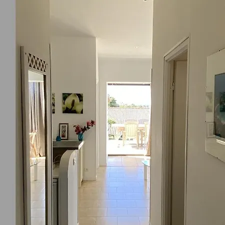 Très Belle Petite Maison Avec Terrasse * Lumio (Corsica)